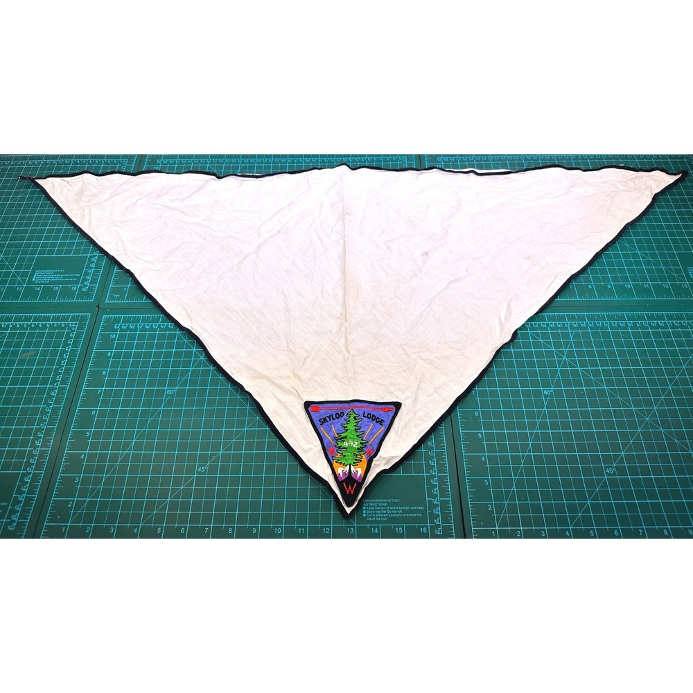 Vintage Skyloo Lodge 442 Order of the Arrow Boy Scouts Neckerchief White Black
